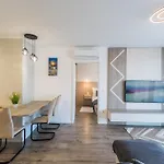 Myflat Coral Beach44 Premium Apartmán *