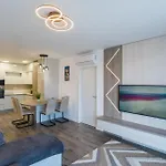 Myflat Coral Beach44 Premium Apartmán *