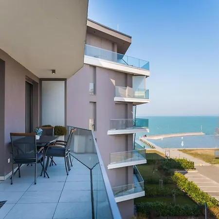 Myflat Coral Beach44 Premium * Siófok