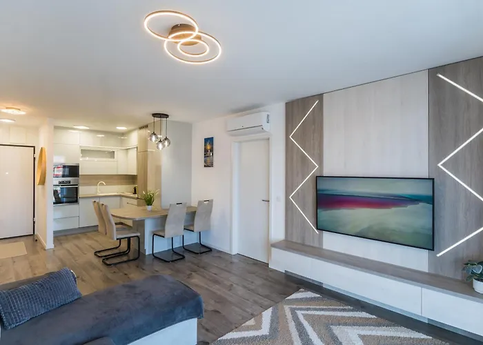 Myflat Coral Beach44 Premium Apartament *